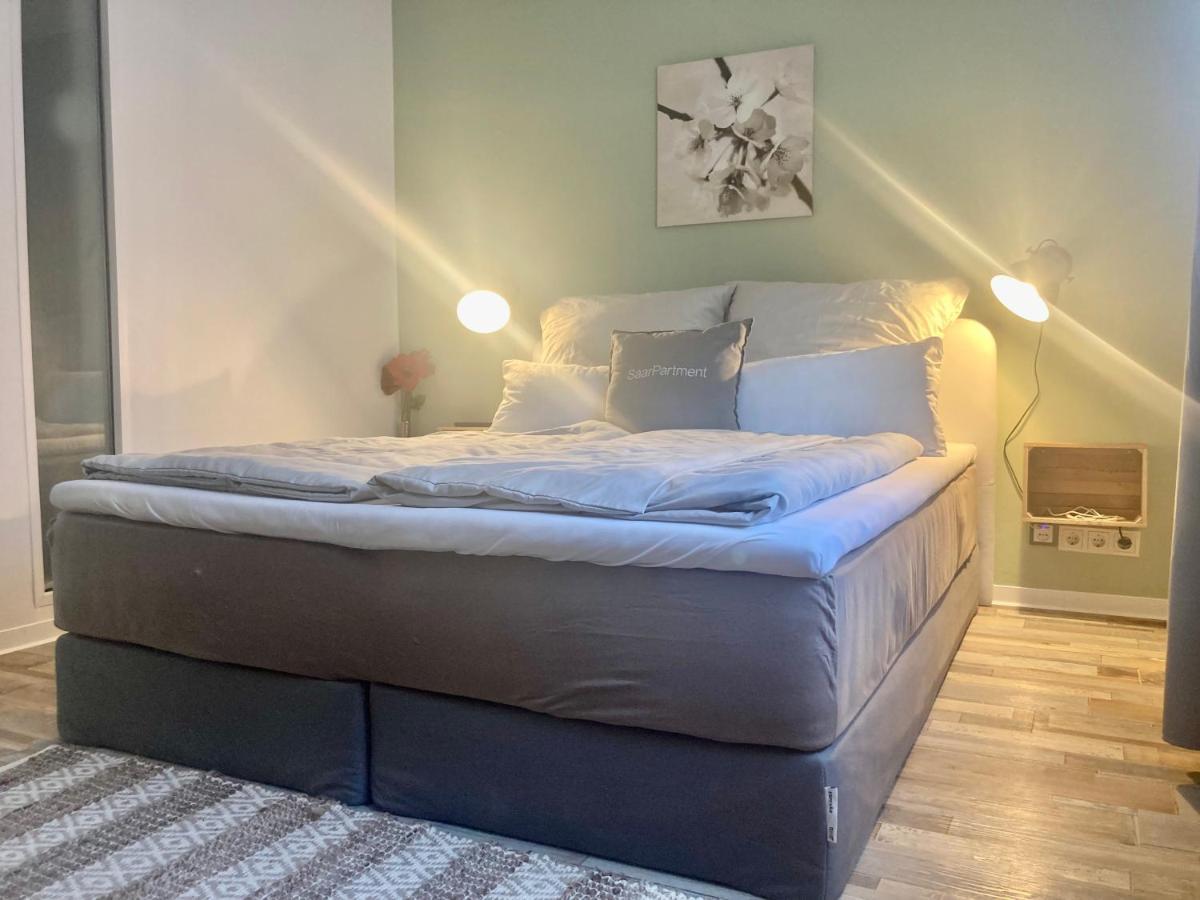 Living At Saarpartments -Adultsonly- 2 Bedrooms, Kitchen - Business & Holiday Apartments For Long- And Short Term Stay, 3 Min To Train Station, Secure E-Bike Parking! 萨尔布吕肯 外观 照片