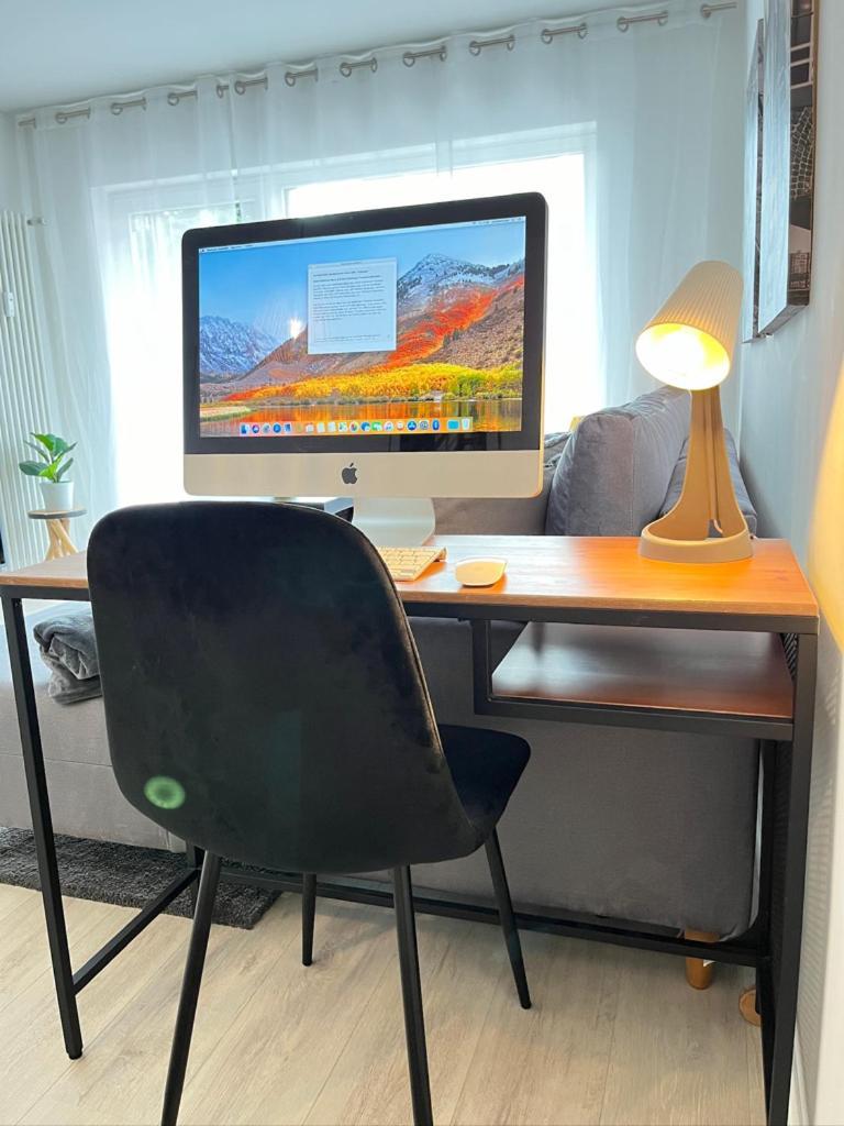Living At Saarpartments -Adultsonly- 2 Bedrooms, Kitchen - Business & Holiday Apartments For Long- And Short Term Stay, 3 Min To Train Station, Secure E-Bike Parking! 萨尔布吕肯 外观 照片