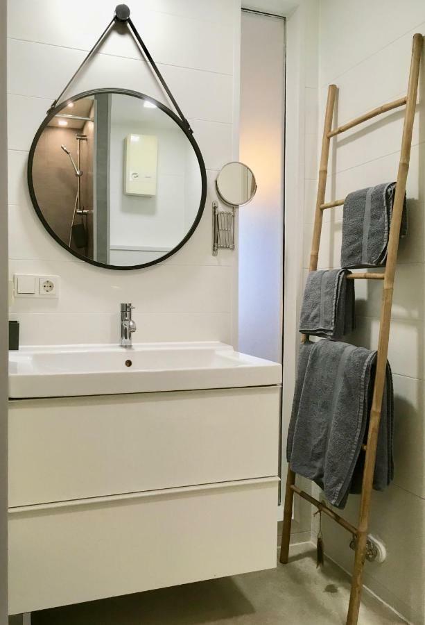 Living At Saarpartments -Adultsonly- 2 Bedrooms, Kitchen - Business & Holiday Apartments For Long- And Short Term Stay, 3 Min To Train Station, Secure E-Bike Parking! 萨尔布吕肯 外观 照片